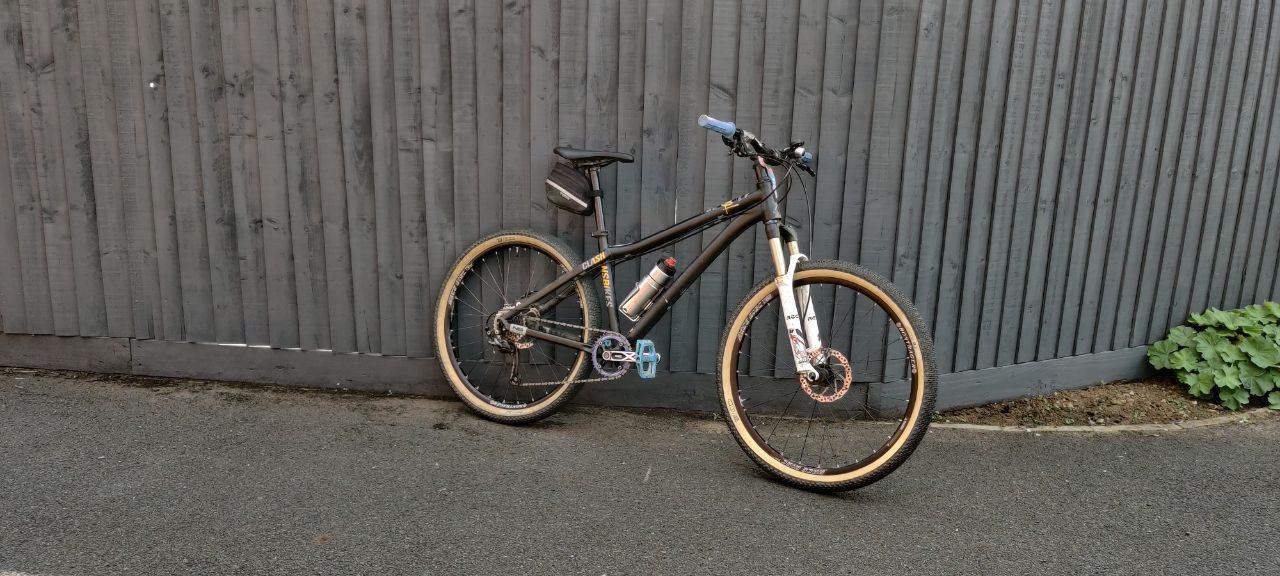 A more frontwards view of the same bike described above, you can see the silver bell shining