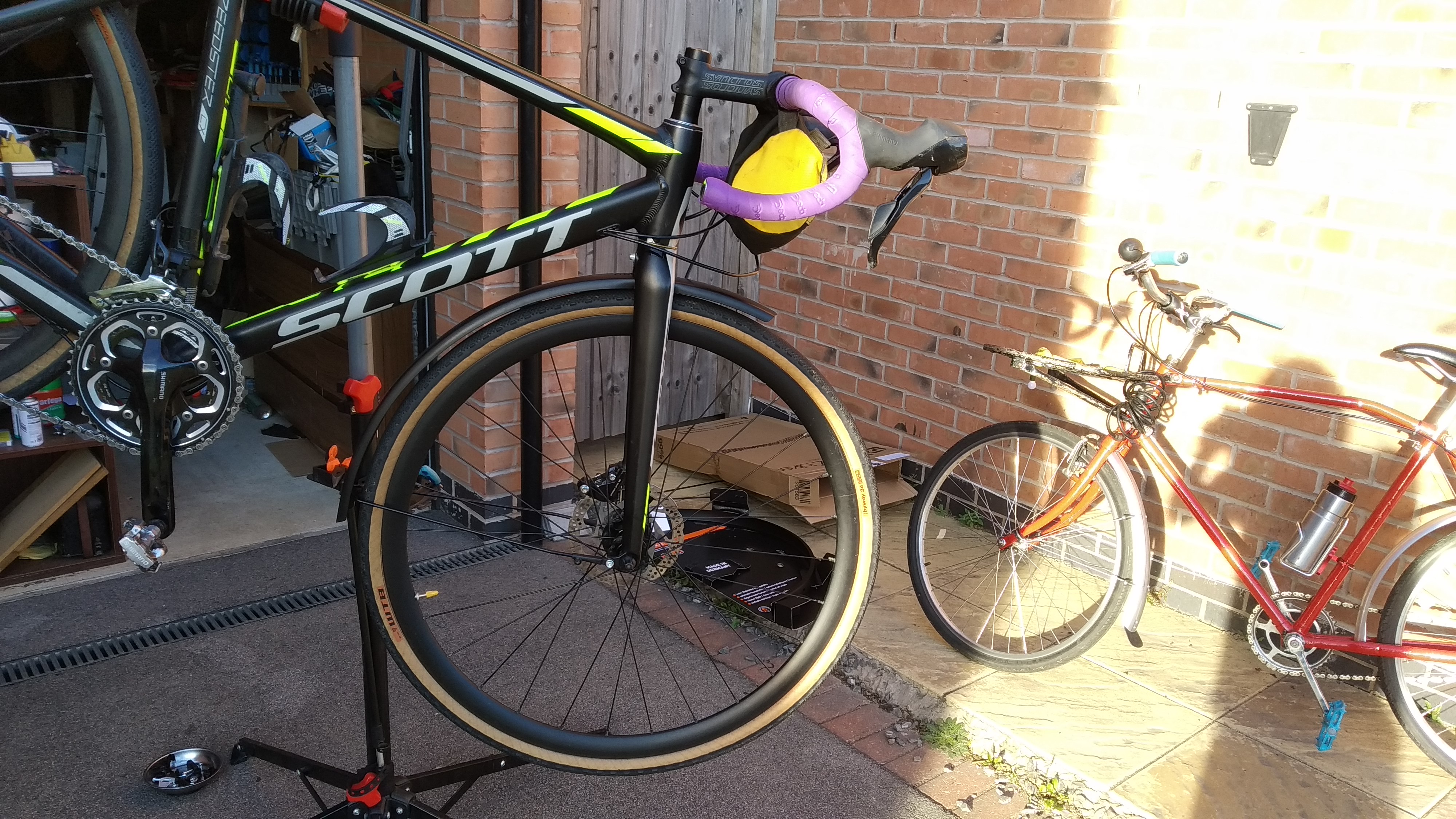 A further pic of the front wheel all covered up with mudguard